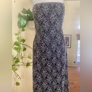 Carmen Marc Valvo strapless long evening gown size 10
